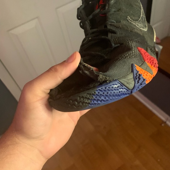 Nike Kyrie 4 “Year of the Monkey” - Picture 8 of 8